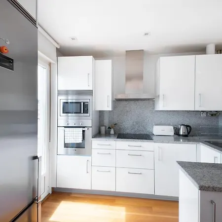 Modern With Spacious Terrace דירה סן סבסטיאן