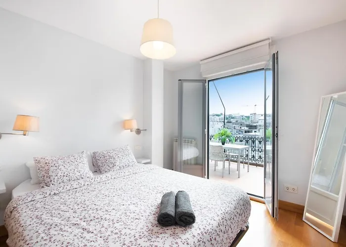 Modern With Spacious Terrace 公寓 *