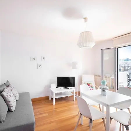 Modern With Spacious Terrace *