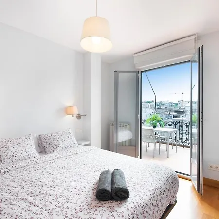 Modern With Spacious Terrace Lejlighed *